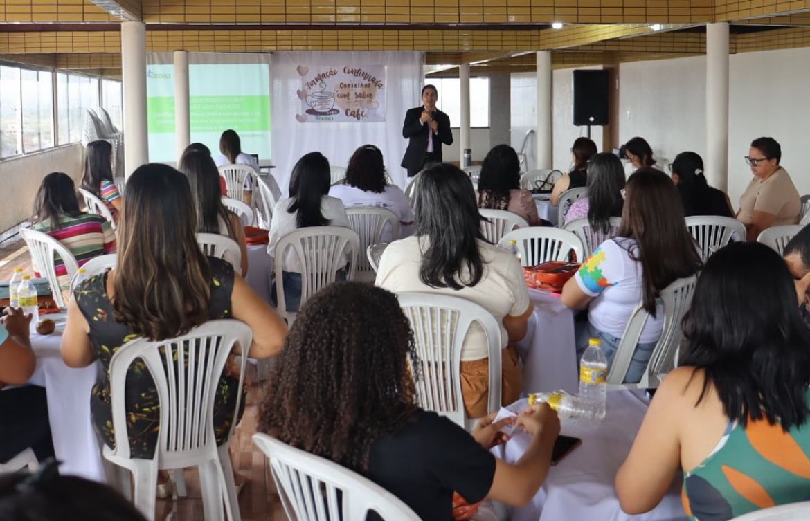 Cedili realiza 2º encontro de formação continuada com profissionais da educação