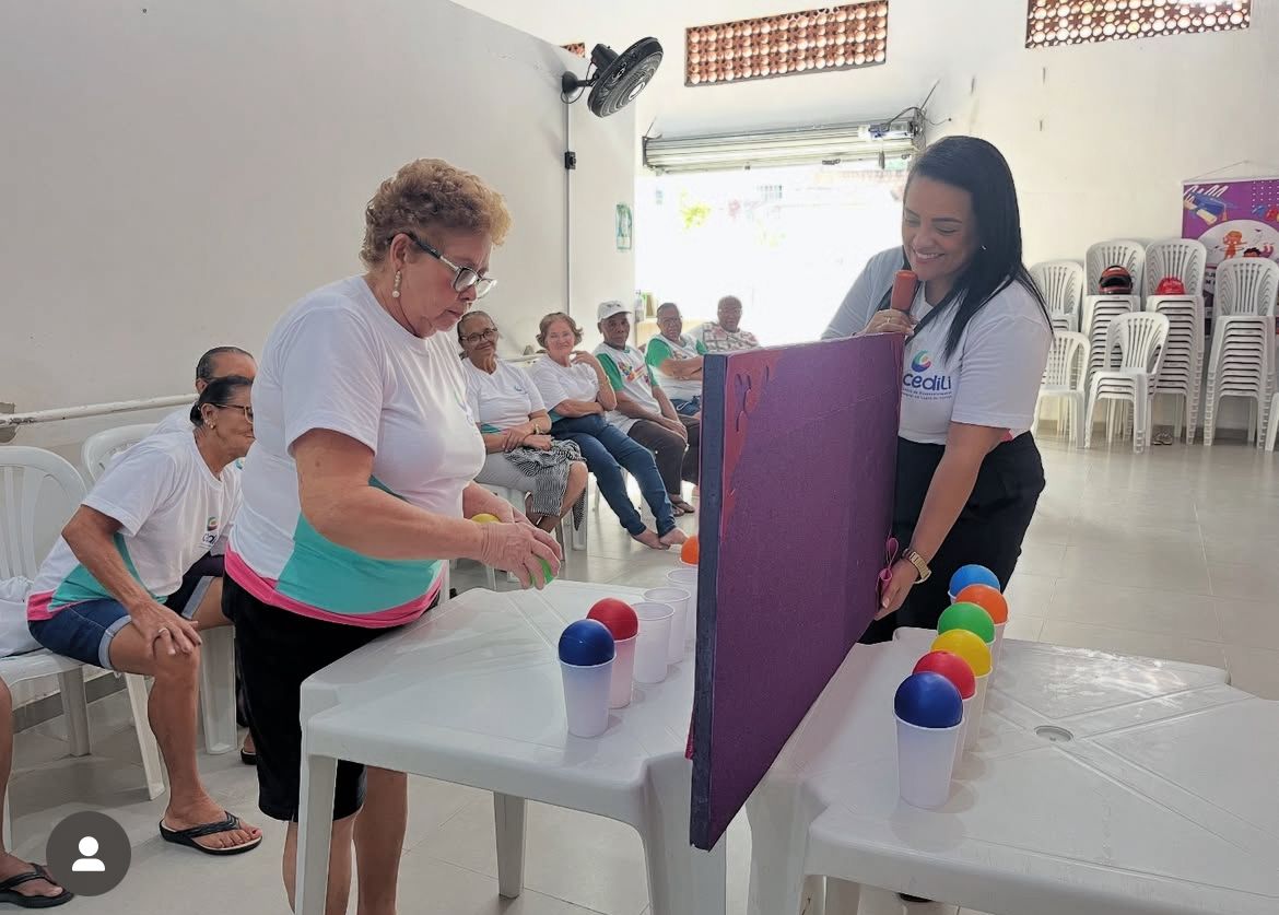 Idosos beneficiários participam de oficina de psicomotrocidade